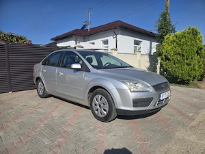 Ford Focus 2007- Berlina -Provenienta Ford RO-2007-16 Benz 110cp E 4. Nr km 156000. Pret 1500 Euro - imagine 2