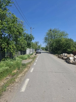 Vând casă cu 5 camere si beci, suprafață teren de 1000 mp,40 km de București, apa, curent,canalizare - imagine 4