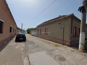 Moldova Noua, Casa Spatioasa Cu Curte, Langa Dunare, 360 Mp. Construiti, Mobilata + Utilata - imagine 15