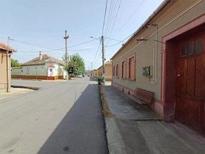 Moldova Noua, Casa Spatioasa Cu Curte, Langa Dunare, 360 Mp. Construiti, Mobilata + Utilata - imagine 14
