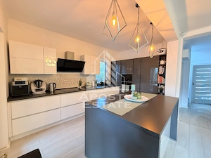 Duplex de vanzare, 4 dormitoare si 3 bai, Dumbravita - imagine 4