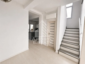 Duplex de vanzare, 4 dormitoare si 3 bai, Dumbravita - imagine 12