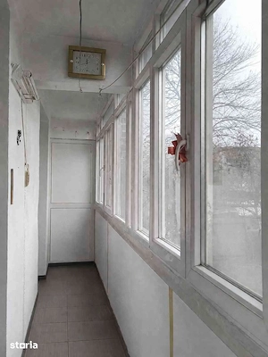 Vanzare 3 camere, etaj 1, balcon luminos, bucătărie separată – Drumul Taberei - imagine 3