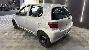 Toyota Yaris 1.0 VVT-i 68 CP | 178.000 km | AC | Trapă | Stare foarte bună - imagine 2