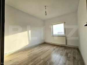 Apartament 4 camere, decomandat - imagine 4