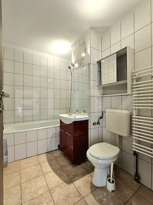 Apartament 4 camere, decomandat - imagine 8