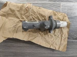 pompa frana centrala Opel Movano A Master noua originala GM 9108037 - imagine 2