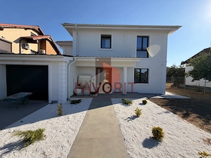 Casa individuala. 172 mp utili. Garaj. Disponibila imediat