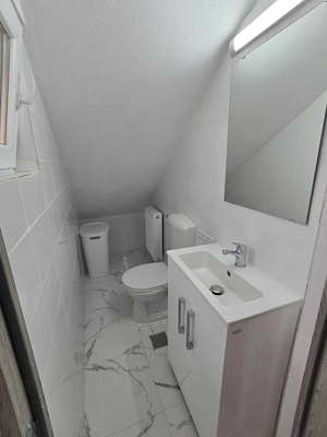 Apartament 3 camere situat la casă, Renovat, 2 Băi, Parcare, Pretabil 2 Studenți Studente - imagine 6