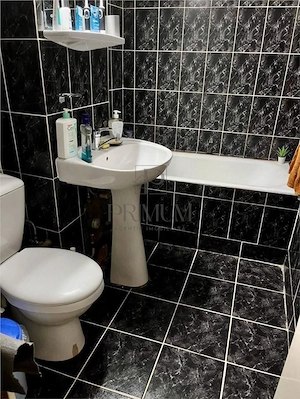 Olimpia, apartament 2 camere, semidecomandat, bloc izolat - imagine 4