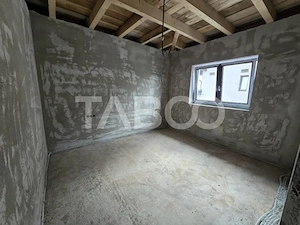 Casa tip duplex de vanzare 125 mpu predare la alb in Selimbar Sibiu - imagine 8