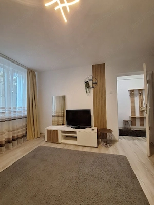 Închiriez apartament 1 cameră zona Aurora etaj 1  - imagine 5