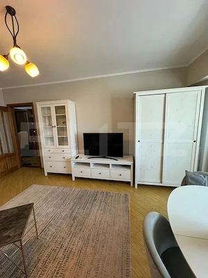 De inchiriat, Apartament 3 camere mobilat modern, zona Angels, Str Dorobantilor  - imagine 3