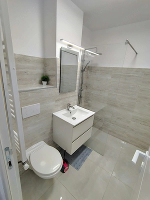 Închiriez Apartament. - Prima închiriere după renovare  - imagine 3