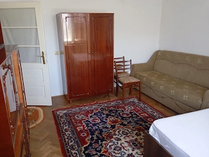 Închiriez apartament 3 camere - imagine 9