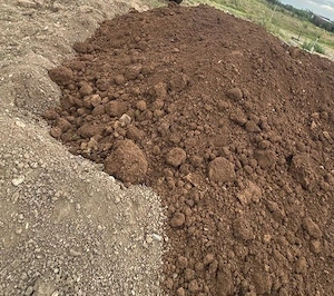 Primesc pamant pentru umplutura