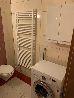 Apartament parter inalt, 2 camere, mobilat utilat, loc de parcare si boxa la subsol incluse - imagine 4