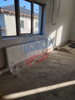 Vilă semifinisată de vânzare str. Remetea 217 mp si 670 mp teren - imagine 4