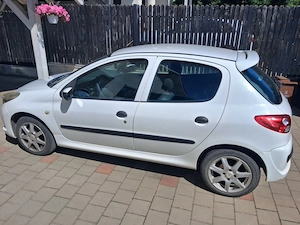 Peugeot 206+ - imagine 6