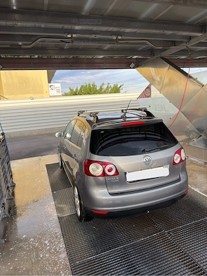 Vând Volkswagen Golf 5 Plus (2009)   Ediție UNITED   Mașină personală - imagine 3