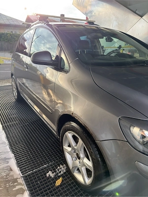Vând Volkswagen Golf 5 Plus (2009)   Ediție UNITED   Mașină personală - imagine 2