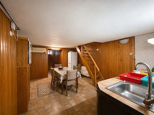 Apartament la casa - Curte comuna - Zona centrala - IMOBIHOR  - imagine 10