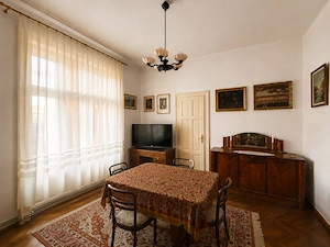 Apartament la casa - Curte comuna - Zona centrala - IMOBIHOR  - imagine 2