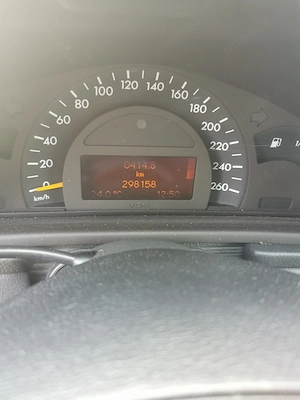 Mercedes-Benz C180 Kompressor W2  Benzină  - imagine 4