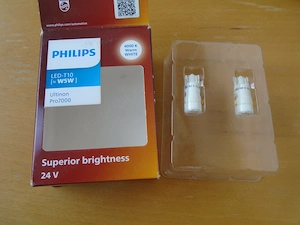 Set 2 becuri LED T10 W5W Philips Ultinon Pro7000 24V 4000K Camion - Noi