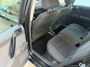 Volkswagen Polo 1.4 Benzină 75 CP   2007 ,Facelit    Euro 4   230.000 KM - imagine 7
