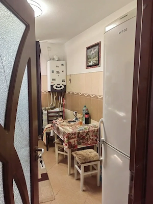 Vand apartament doua camere decomandate etaj 1 strada Smiriodava  - imagine 4