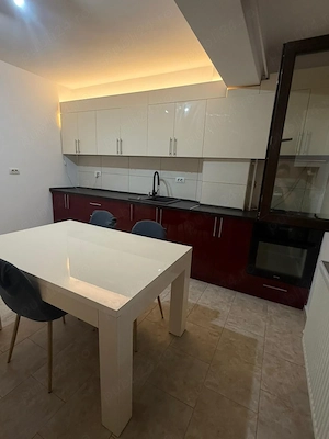  **DE ÎNCHIRIAT   Apartament 2 camere, decomandat, proaspăt renovat** - imagine 4