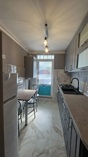 Apartament 2 camere – renovat complet, etaj 1, cu boxă și balcon - imagine 16