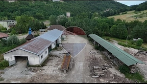 Spațiu industrial 25.015 Mp  t eren si hale ,Varfurile