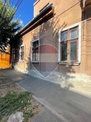 Apartament cu 1 camera de vânzare + boxa pe str George Cosbuc