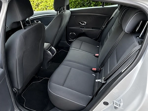 Renault MEGANE 2015-Diesel 1.5 Dci 110 cp-Dotari EXTRA- Masina SUPER INGRIJITA - imagine 9