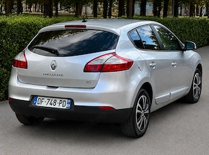 Renault MEGANE 2015-Diesel 1.5 Dci 110 cp-Dotari EXTRA- Masina SUPER INGRIJITA - imagine 6