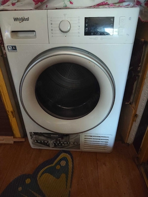De vânzare mașină de uscat rufe marca Whirlpool Cu pompa de căldură 
