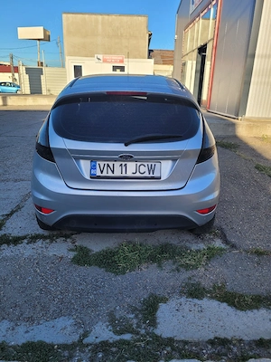 vând Ford fiesta automat 1.4 benzina din 2011 - imagine 8