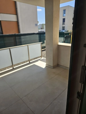De inchiriat apartament 3 camere in zona Aradului - imagine 3