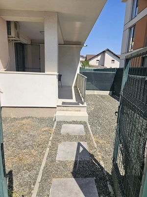 De inchiriat apartament 3 camere in zona Aradului - imagine 8