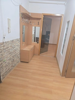 De inchiriat apartament 2 camere in  Piata Verde - imagine 2