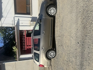 Logan Mcv Diesel An 2013 Km 280000 preț 2000 euro și este fix - imagine 2
