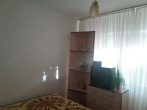 Proprietar inchiriez apartamen 3 Camere decomandat, zona Calea Girocului - imagine 2