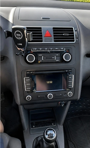 Vand VW Touran, 2013, 5 locuri , diesel - imagine 9