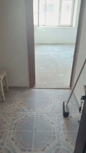 DE VÂNZARE 2 Garsoniere in navodari - imagine 7