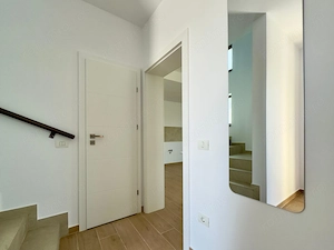 4 camere.Despartit prin baie.Disponibil Imediat.Toate Utilitatile! - imagine 16