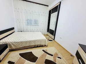 Apartament 2 camere decomandat intrare Str Rezervelor mobilat și utilat complet  - imagine 6