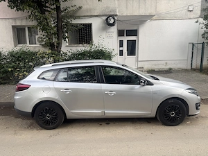 Vând Renault Megane 3 Limited  - imagine 3