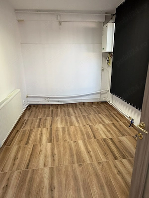 Spatiu 171 mp2 de INCHIRIAT-Codlea strada 9 mai nr 2,2300 euro pe luna - imagine 3
